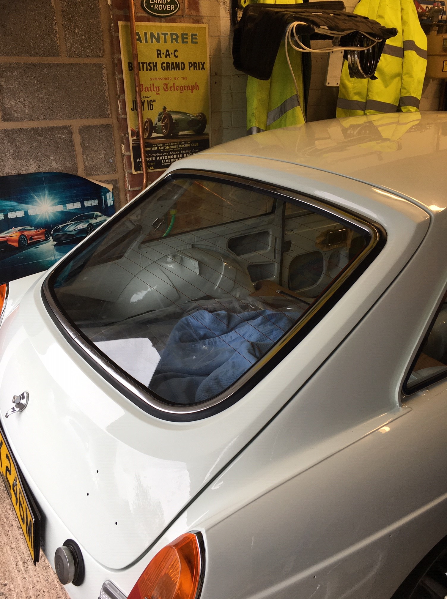 7 Oct 19 Rear screen installation – Classic car events and fettling